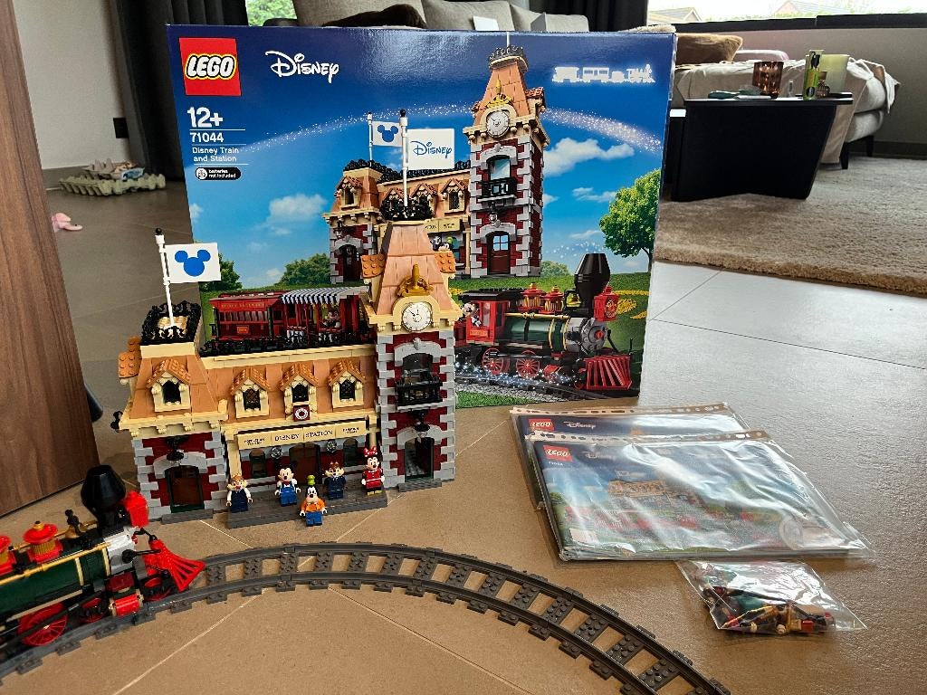 Lego Disney trein + station, setnr 71044, Kinderen en Baby's, Speelgoed | Duplo en Lego, Lego, Ophalen of Verzenden, Zo goed als nieuw