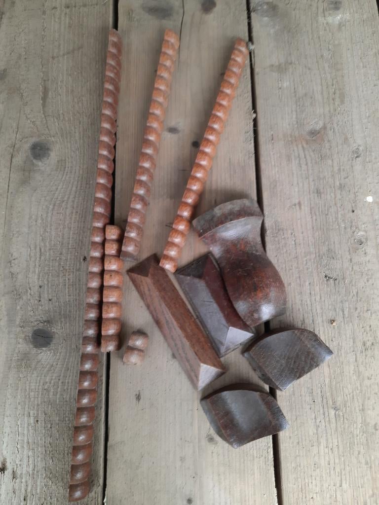 Sierlijsten kraallijst ornamenten hoekstuk meidenkast kast, Antiek en Kunst, Ophalen