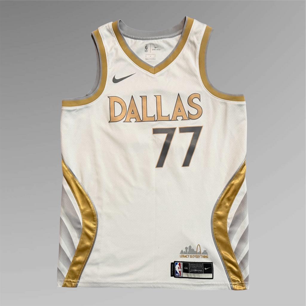 Luka Doncic NBA Nike GOLD jersey maat M basketball shirt, Ophalen of Verzenden, Zo goed als nieuw, Kleding