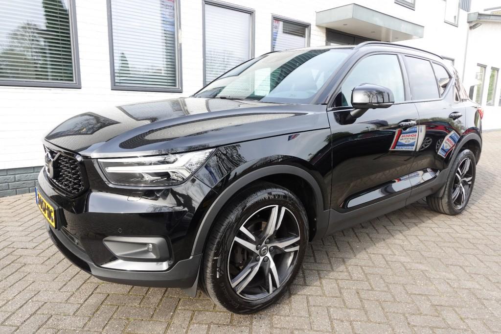 Volvo XC40 1.5 T3 R-DESIGN Panorama Winterpack 49000 km !, Gebruikt, Euro 6, Bedrijf, SUV of Terreinwagen