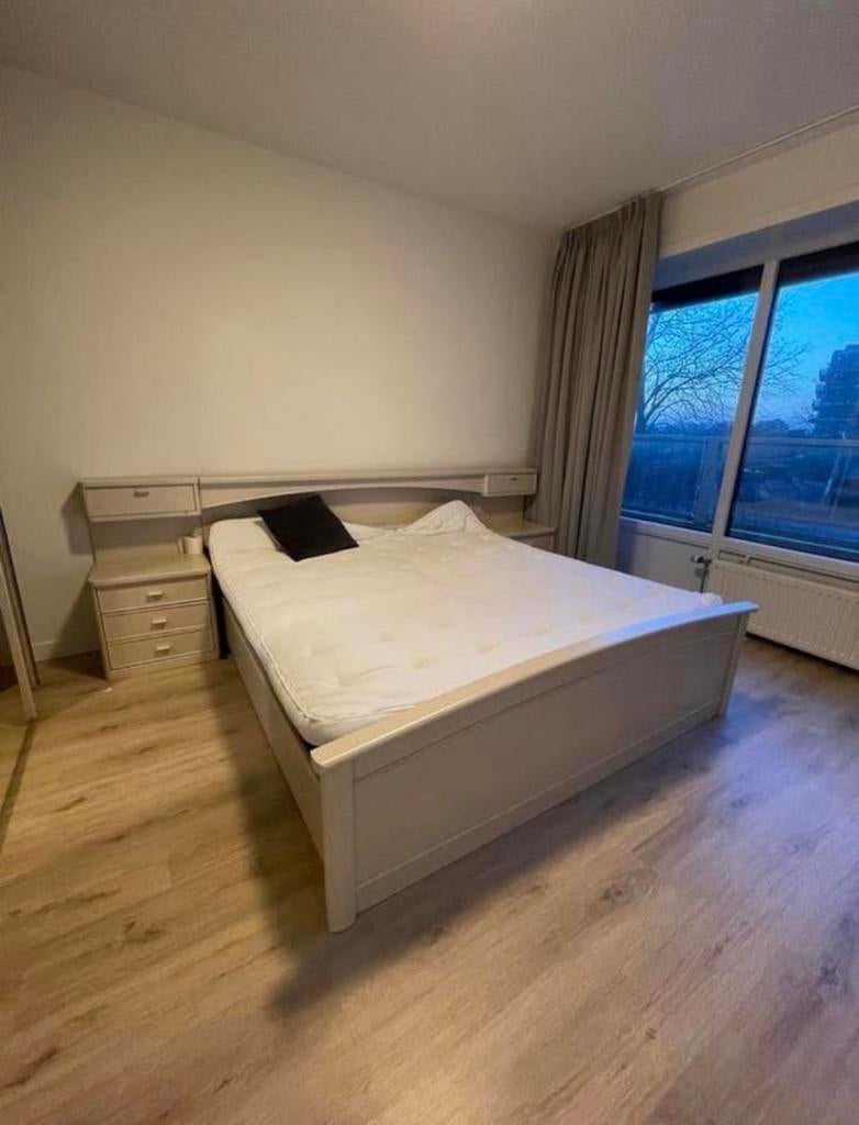 Gratis Tweepersoonsbed met matras, topper en hoofdbord, Ophalen, Gebruikt, Tweepersoons, 200 cm