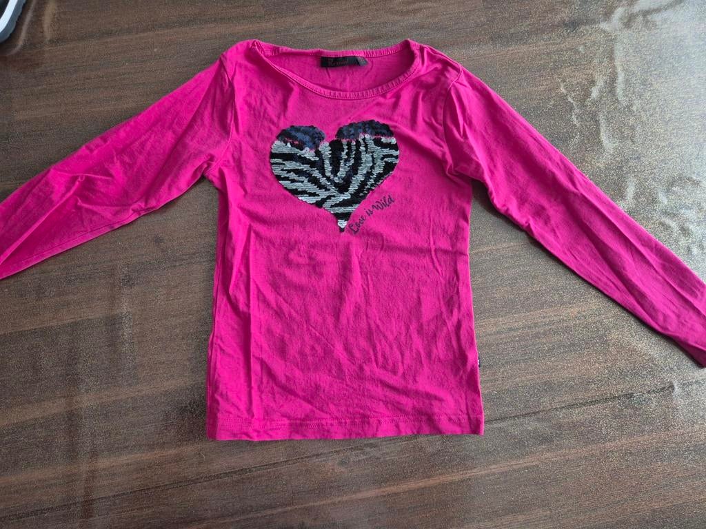 Roze shirt met lange mouwen en hartje, Kinderen en Baby's, Kinderkleding | Overige, Ophalen of Verzenden, Zo goed als nieuw, Meisje