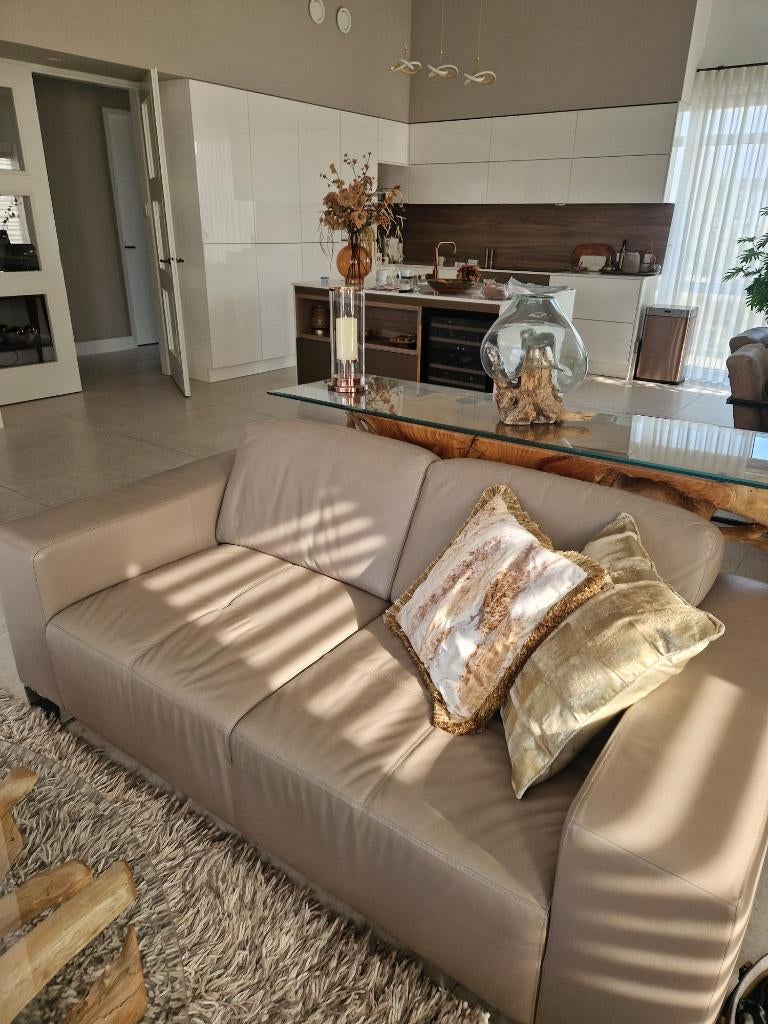 mooie 2 1/2 zits lederen bank in zeer goede staat, Ophalen, 150 tot 200 cm, Tweepersoons, Zo goed als nieuw