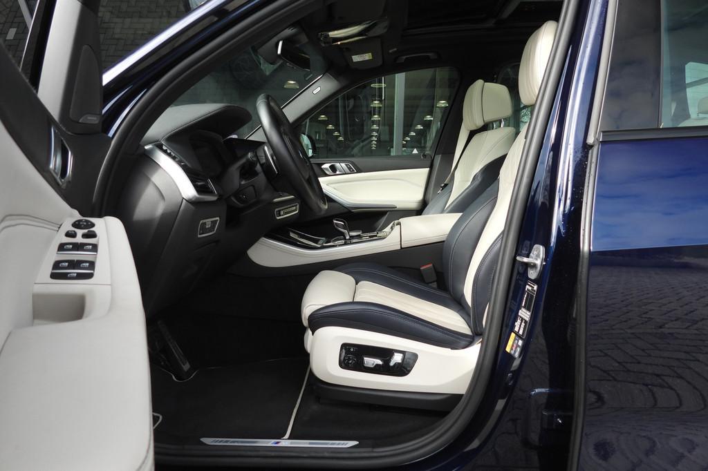 BMW X5 xDrive45e High Executive M Sport Automaat / Panoramad, Auto's, Gebruikt, 394 pk, Met garantie (alle), Blauw