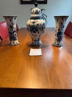 Delfts aardewerk vazen, Ophalen