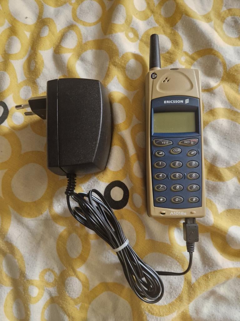 Vintage Ericsson A1018s (1999) Inclusief Originele Lader, Ophalen of Verzenden, Audio en Video