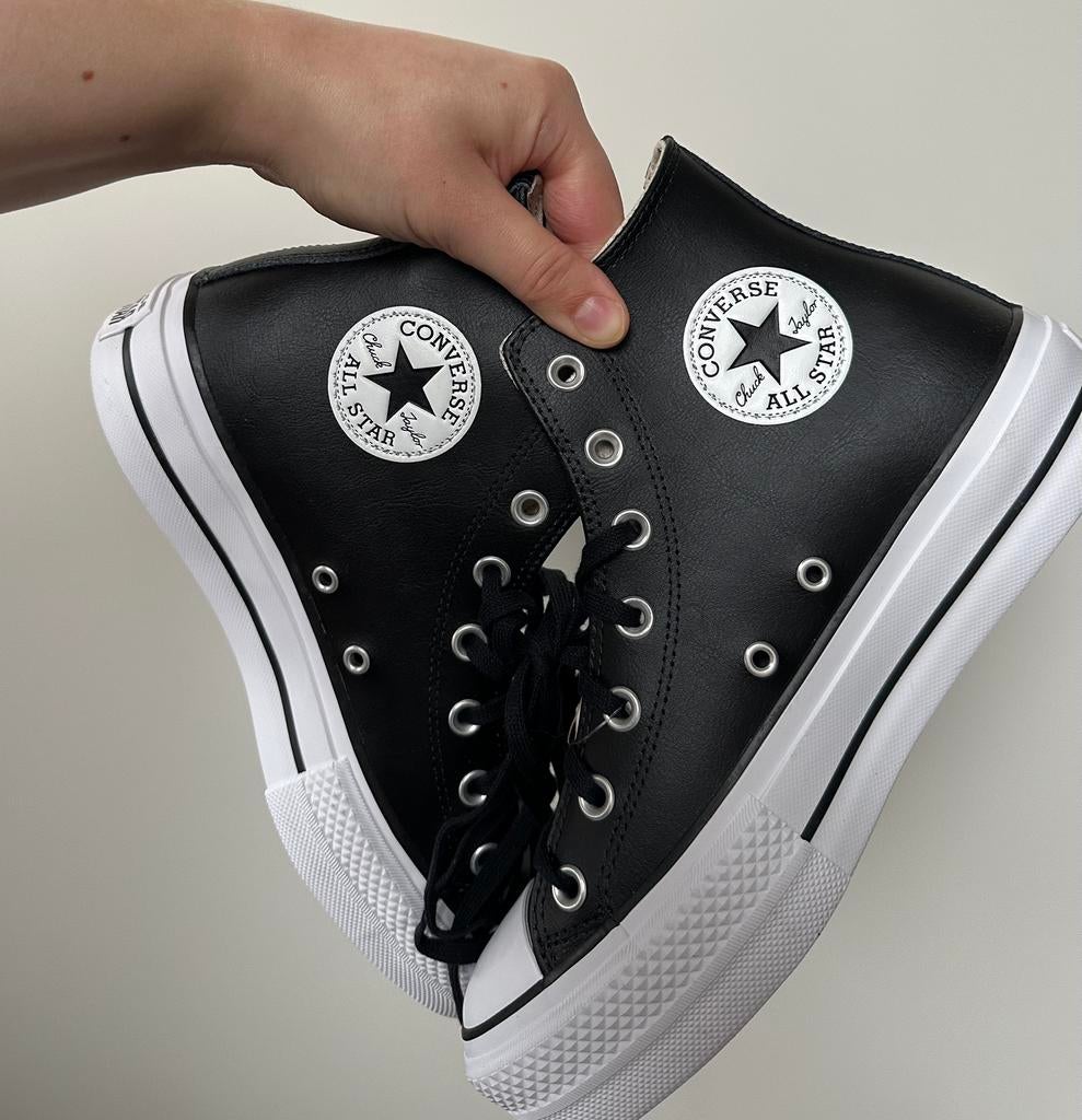 Converse All Stars zwart leer maat 39 nieuw, Kleding | Dames, Schoenen, Ophalen of Verzenden, Nieuw, Zwart, Sneakers of Gympen