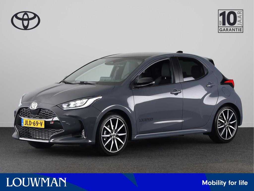 Toyota Yaris 1.5 Hybrid 130 GR Sport *DEMO* | GR-Sport Plus, Auto's, 12 maanden, 450 kg, Hybride Elektrisch/Benzine, Yaris