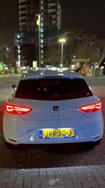 Seat Leon CONNECT/Navigatie/LED/CarPlay/Cruise/nette staat, Auto's, Voorwielaandrijving, 4 cilinders, Leon, Leder en Stof