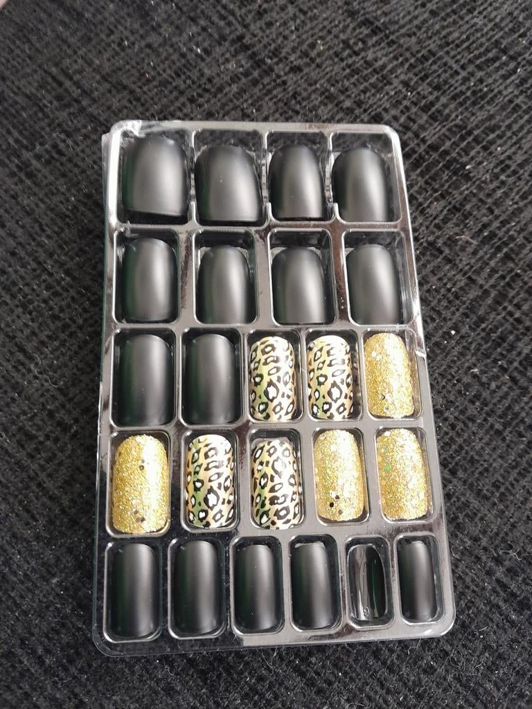 Nep nagels zwart, goud en luipaardprint, Ophalen of Verzenden