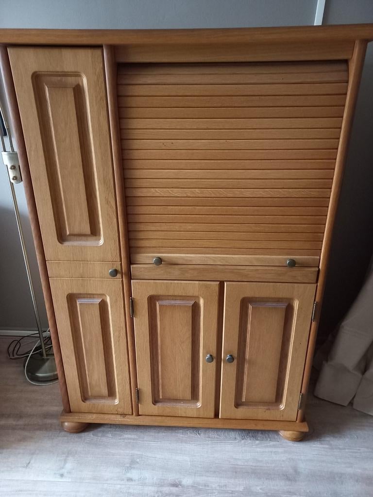 Computer kast te koop.goed onderhouden., Huis en Inrichting, Kasten | Computermeubels, Ophalen of Verzenden