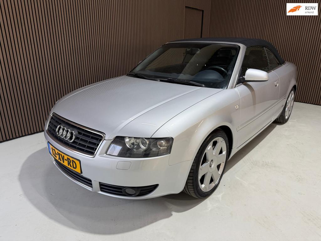 Audi A4 Cabriolet 2.4 V6 Exclusive Nieuwstaat/Automaat/Leer/, Auto's, Audi, Gebruikt, 1670 kg, Cabriolet, 4 stoelen