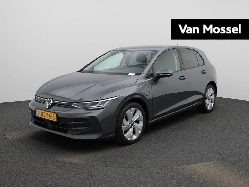 Volkswagen Golf 1.5 eHybrid Life Edition | 17 inch velgen |, Auto's, 12 maanden, Stof, 4 cilinders, 150 min