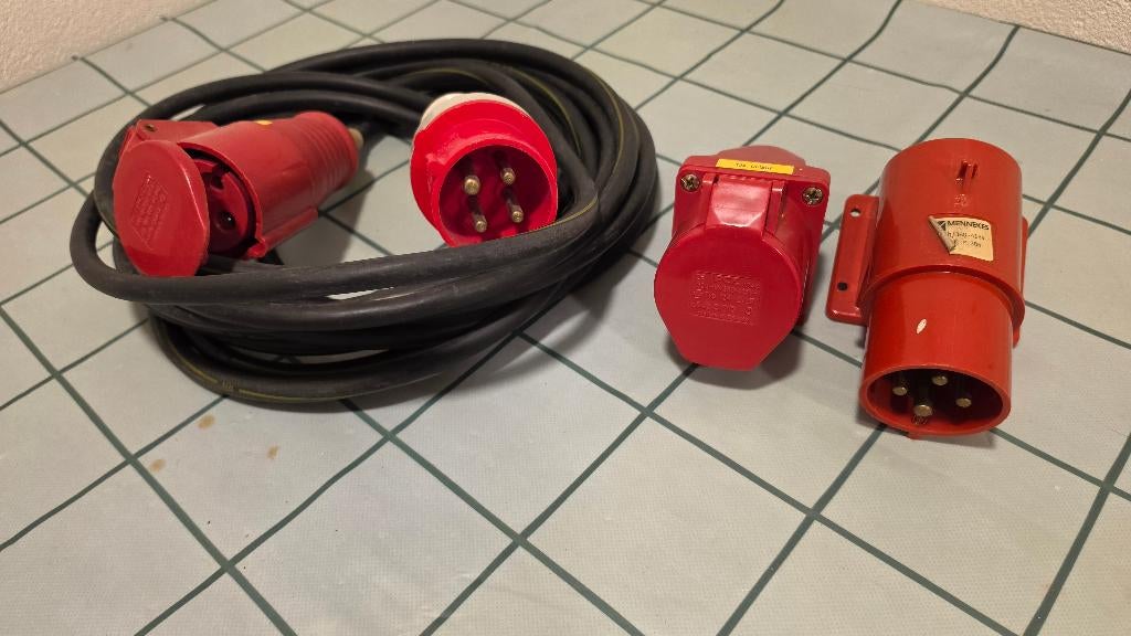 4 polige CEE 32 Ampère, Doe-het-zelf en Verbouw, Elektra en Kabels, Ophalen of Verzenden, Gebruikt, Kabel of Snoer