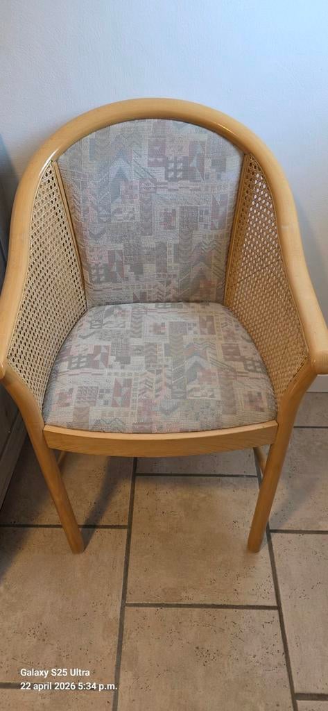 4 rieten eettafel stoelen met stoffen zitting, Ophalen, Gebruikt, Overige kleuren, Vier