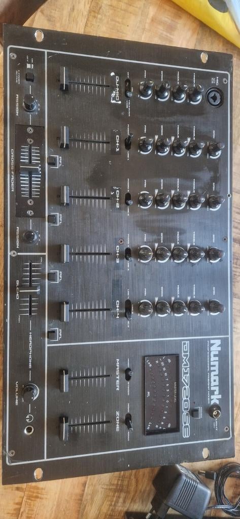 Mengpaneel Numark DM1720SE, Muziek en Instrumenten, Mengpanelen, Ophalen, Gebruikt, Minder dan 5 kanalen, Microfooningang