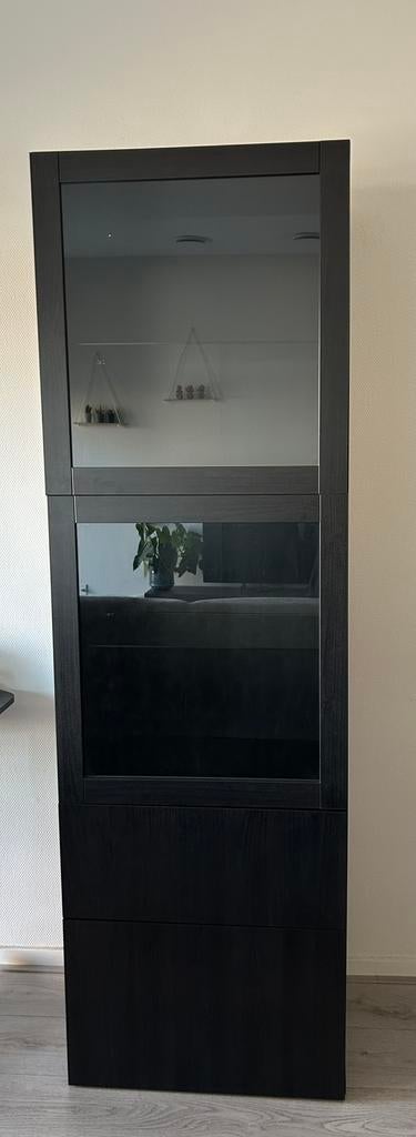 Besta vitrinekast met lades, Ophalen, 50 tot 100 cm, 25 tot 50 cm, Glas