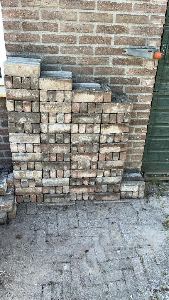 Gratis ! Betonklinkers 20x5x7 cm, Ophalen, Gebruikt, Klinkers, 10 m² of meer