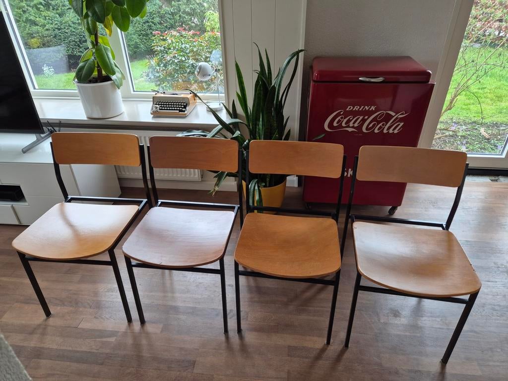 Scandinavische stijl eetkamerstoelen hout zwart 4x, Ophalen, Gebruikt, Zwart, Vier