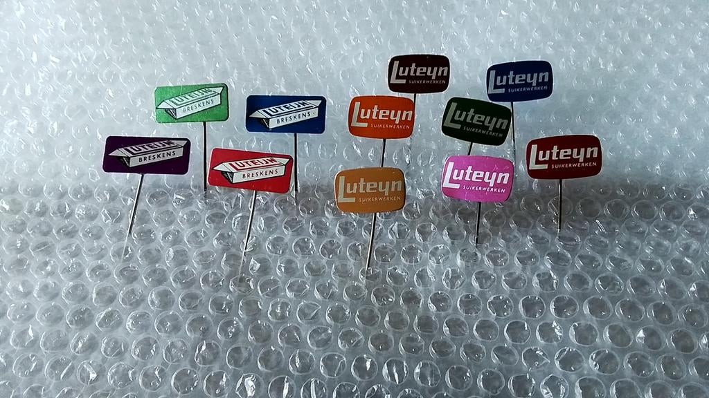 11 verschillende speldjes luteijn Suikerwerken, Ophalen of Verzenden, Zo goed als nieuw, Overige onderwerpen