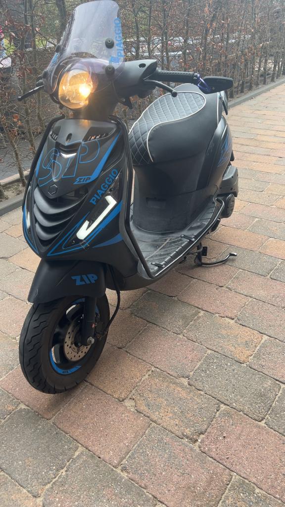 Piaggio Zip 2019, 10.000 km, nieuw zadel, Ophalen, Gebruikt, Maximaal 45 km/u, Zip