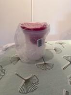 Tupperware kleine shaker - Nieuw in verpakking, Huis en Inrichting, Keuken | Tupperware, Ophalen of Verzenden, Nieuw, Rood, Beker of Kan