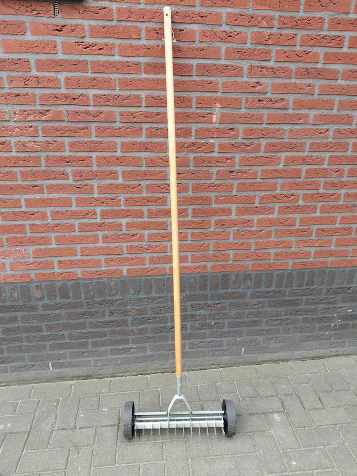 TOPCRAFT Gazonbeluchter met wielen, Tuin en Terras, Hand-tuingereedschap, Gebruikt, Overige soorten, Ophalen