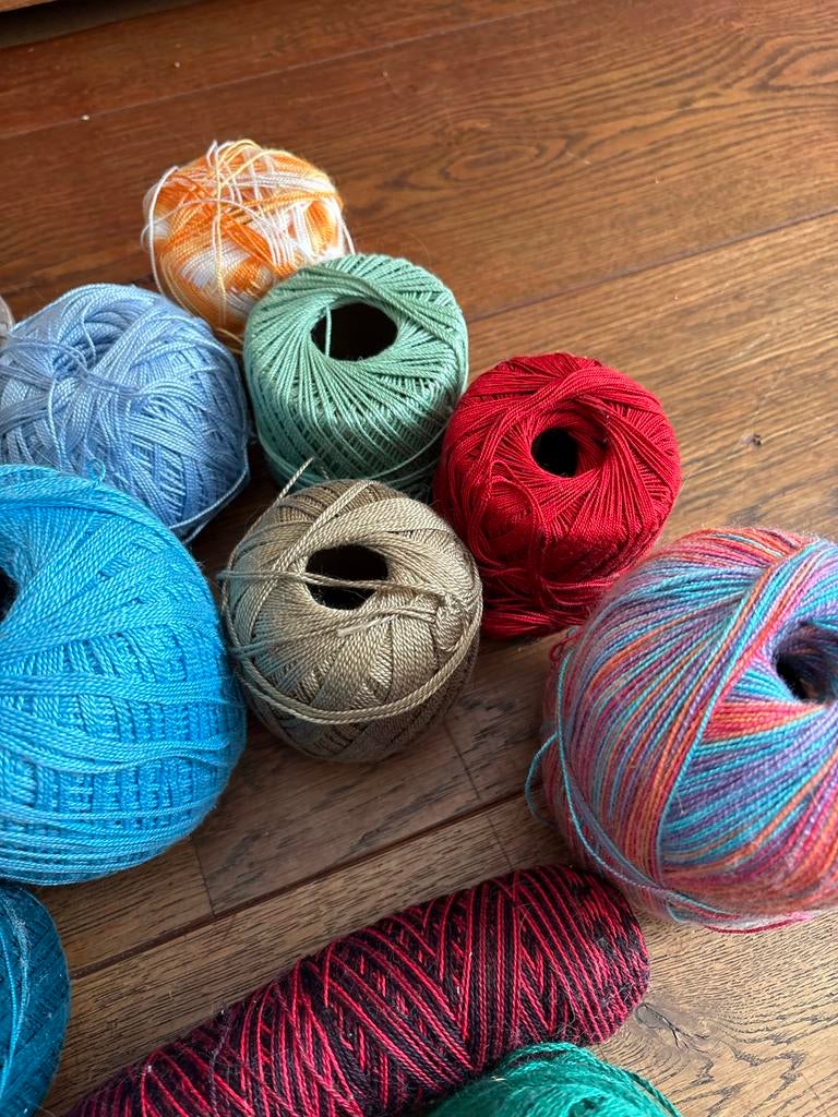 Partij katoen restjes - Diverse kleuren en maten, Ophalen of Verzenden, Gebruikt, Breien of Haken, Wol of Garen