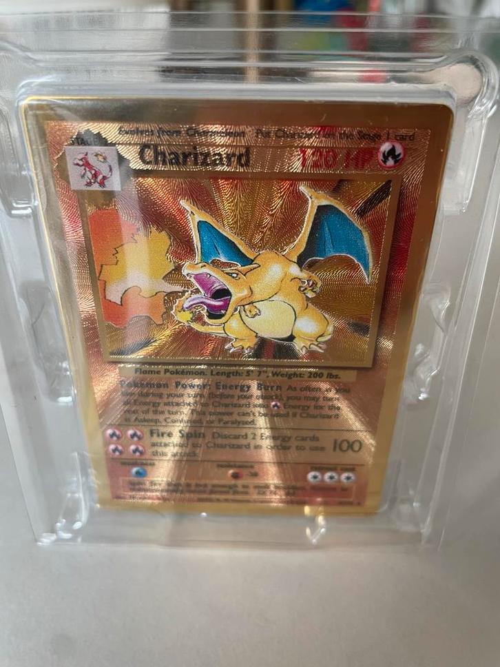 Charizard Pokémon Metal Card / NM-MINT, Hobby en Vrije tijd, Verzamelkaartspellen | Pokémon, Zo goed als nieuw, Losse kaart, Foil