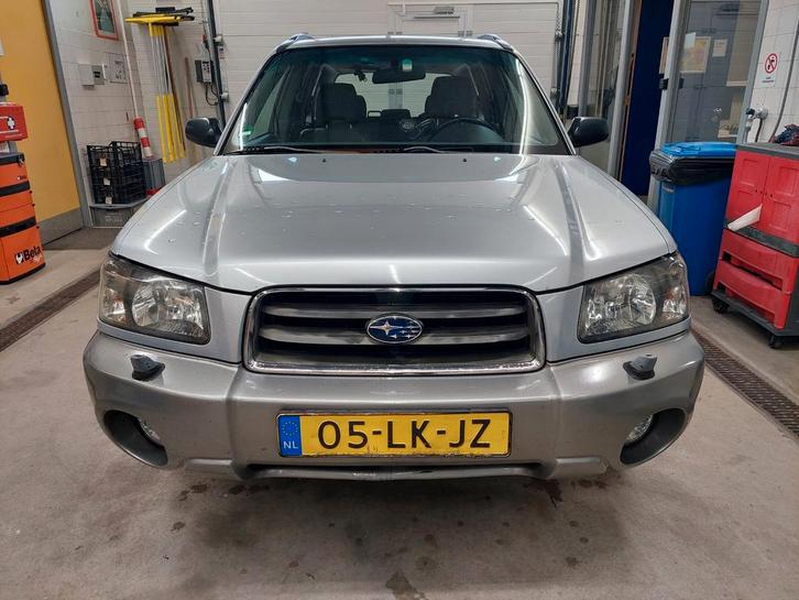 Subaru Forester 2.0 92KW 2003 Grijs, Auto's, Subaru, Particulier, Forester, 4x4, ABS, Airbags, Airconditioning, Centrale vergrendeling