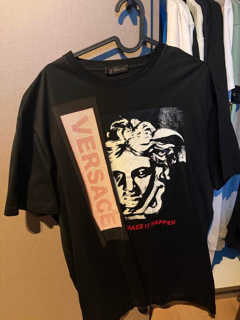 Versace T-shirt eerste lijn - Oversized pasvorm, Kleding | Heren, T-shirts, Ophalen of Verzenden, Zo goed als nieuw, Maat 46 (S) of kleiner