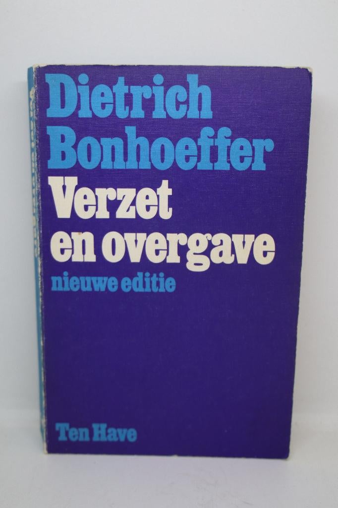 Verzet en overgave - D. Bonhoeffer, Boeken, Ophalen of Verzenden, Gelezen