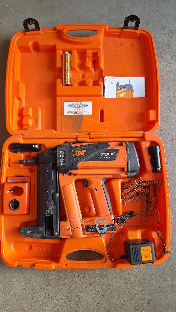 Spit 700e accu / gas schiethamer tacker., ,, Ophalen of Verzenden, Zo goed als nieuw, ,