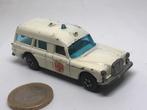 Mercedes BINZ Ambulance, Matchbox Series by Lesney, Ophalen of Verzenden, Gebruikt, Auto