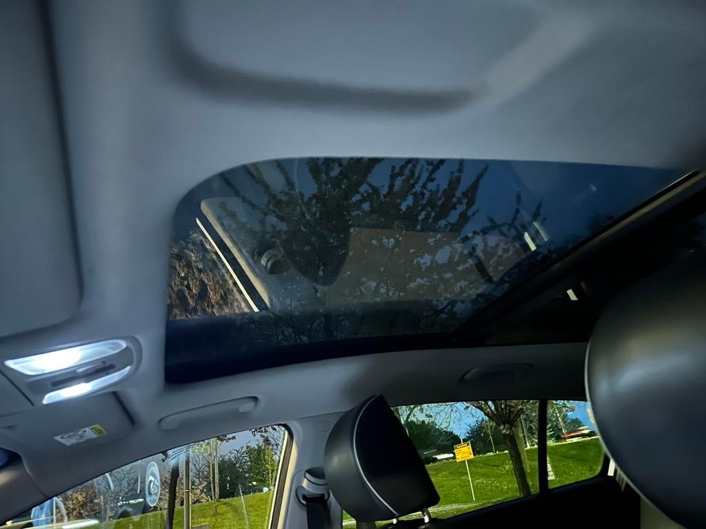 Kia Sportage 1.6 T-gdi 2WD 2017 Wit, Auto's, Kia, 4 cilinders, Wit, 75 €/maand, Handgeschakeld