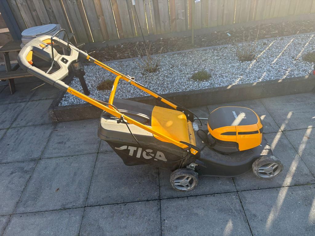 Stiga Combi 53 S AE Accu Grasmaaier - Zo goed als nieuw, Tuin en Terras, Grasmaaiers, Zo goed als nieuw, Accu-grasmaaier, 40 t/m 49 cm