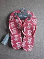 Bordeauxrode slippers Harry Potter, Slippers, Nieuw, Ophalen of Verzenden, Rood
