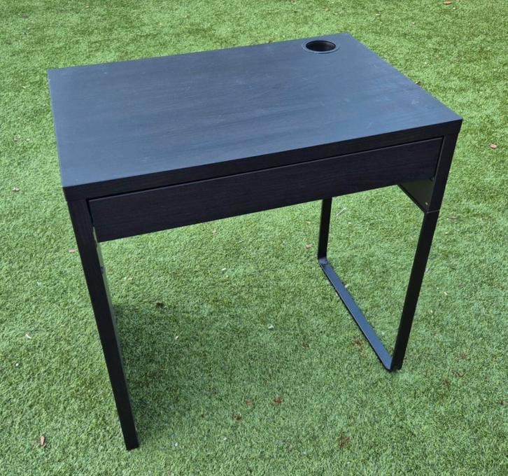 Ikea bureau Micke (zwart), Huis en Inrichting, Bureaus, Zo goed als nieuw, Bureau, Ophalen