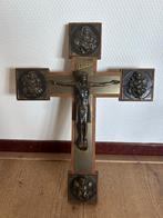 Kruisbeeld met Engelen - Hout en Metaal, Ophalen