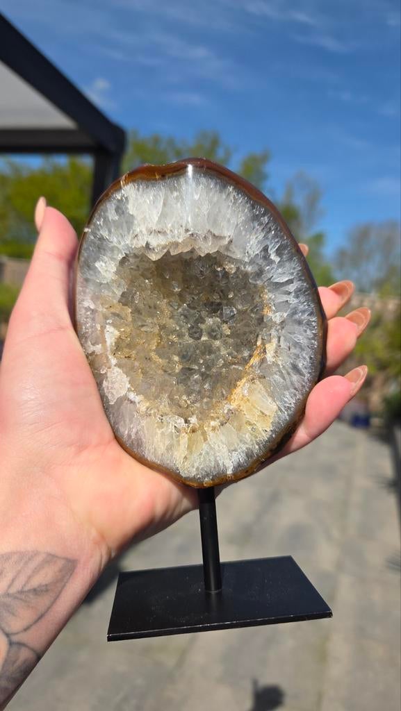 Prachtige Agaat Geode op Standaard - 670 gram, Ophalen of Verzenden