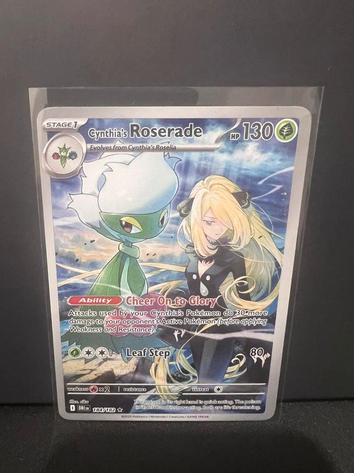 Cynthia's Roserade DRI 184/182 Pokemon kaart Near Mint, Hobby en Vrije tijd, Verzamelkaartspellen | Pokémon, Zo goed als nieuw