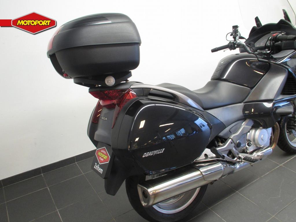 Honda NT 700 DEAUVILLE ABS (bj 2006), Motoren, Motoren | Honda, Doornveld 180-184
B-1731  ZELLIK, BE, Honda Motor Europe Ltd, Belgian Branche