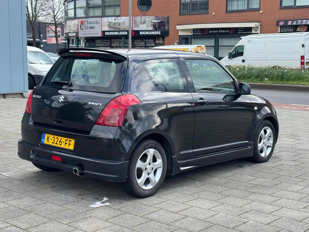 Suzuki Swift 1.5 GLS,airco, navigatie, aluminium velgen, Voorwielaandrijving, 15 km/l, 4 cilinders, 400 kg