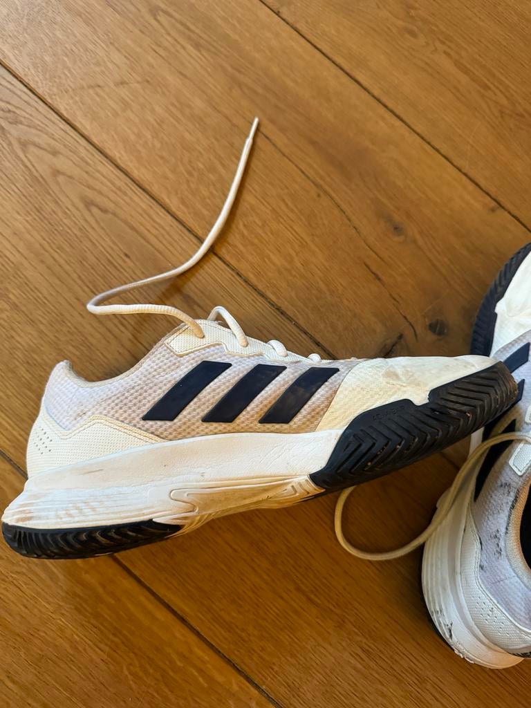 Adidas Gamecourt 2 Tennisschoenen - Maat 42 2/3, Adidas, Gebruikt, L00, Schoenen