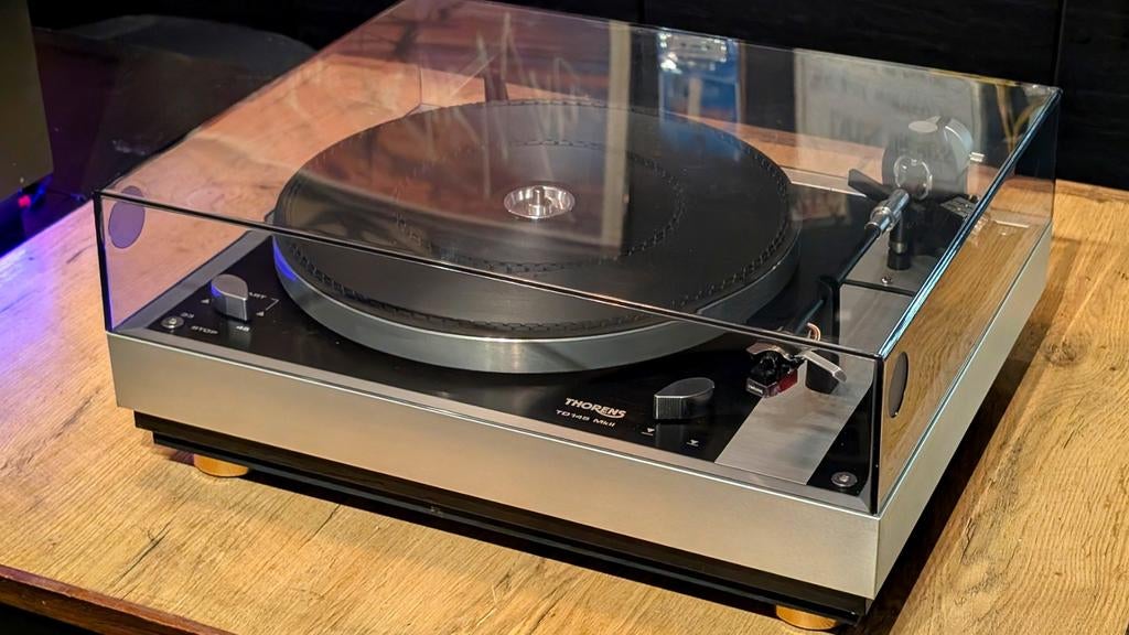 THORENS TD-145 MK2 • GEREVISEERD • GARANTIE • AT VMN40ML, Thorens TD 145 mkII • Topstaat, Rick's Audio 
De Kempen 18 
6021PZ Budel 
+31 (0)495 785698
info@ricks-audio.com