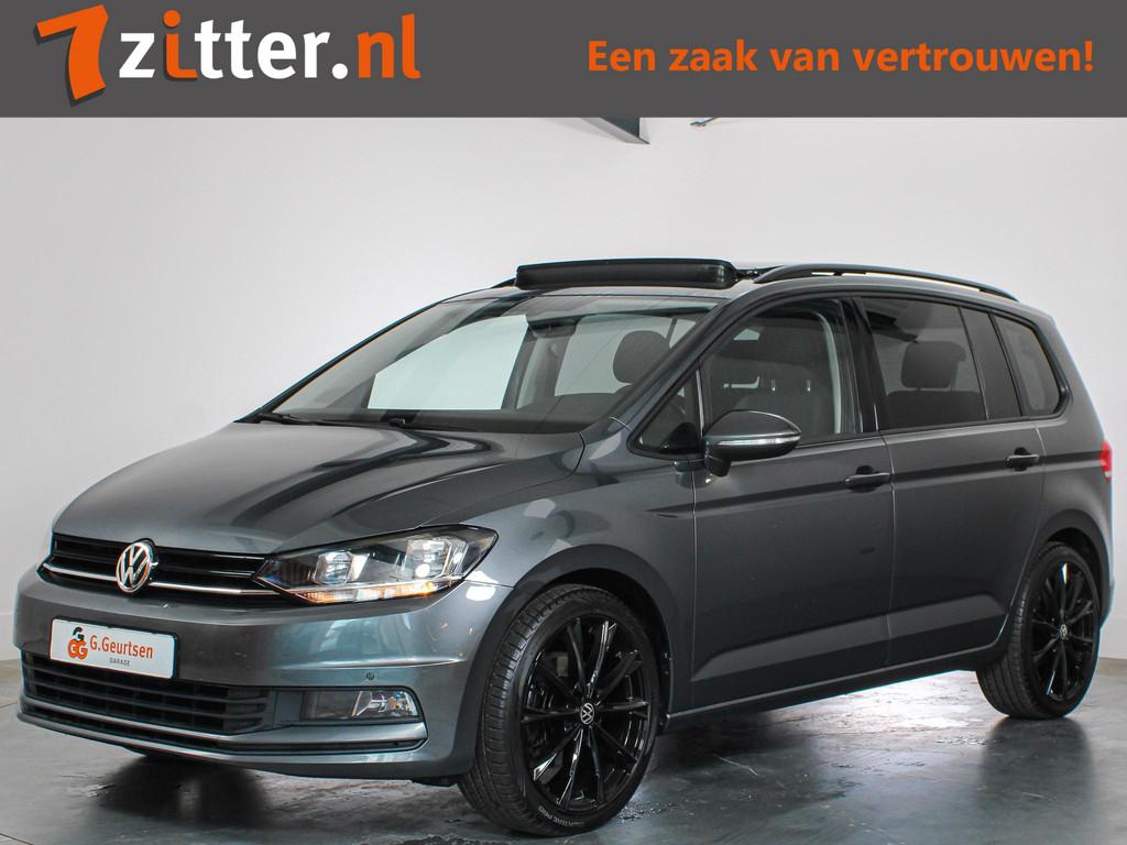 Volkswagen Touran 1.5 TSI Comfortline, 7-Persoons, Panoramad, Stof, 4 cilinders, 150 pk, 7 stoelen