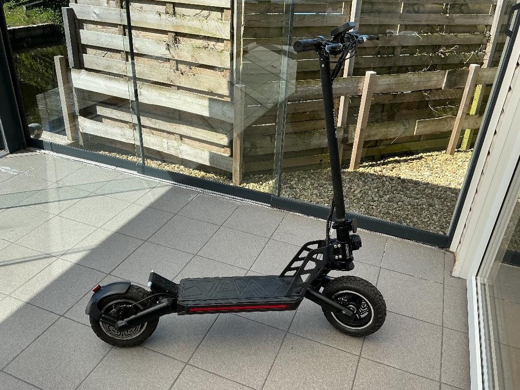 PRO-MOUNTS HRider S8 kilometerst 30km Nwpr € 999 Nu bieden!!, Ophalen, Zo goed als nieuw, Elektrische step (E-scooter), PRO-MOUNTS HRider S8