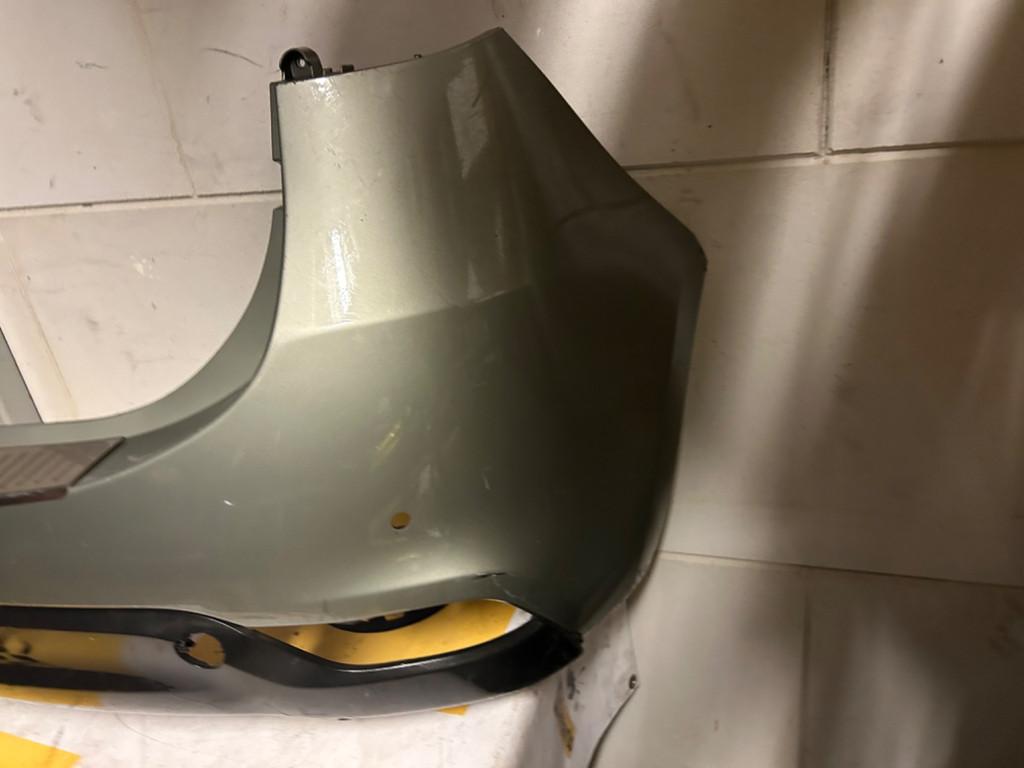 Achterbumper KIA CARENS 422803390 bumper 866-12-A4000, Heolleung-ro 12
06797  Seoul, Ophalen of Verzenden, Achter, Bumper