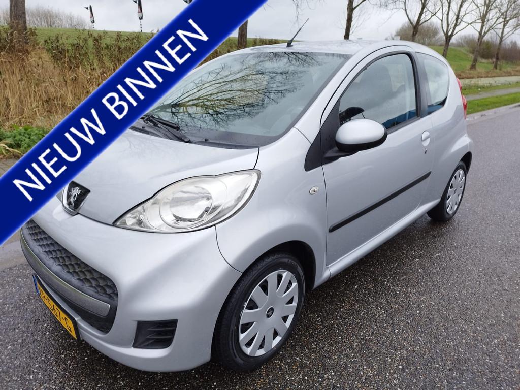 Peugeot 107 1.0-12V XR * Airco * 4 NW Banden * NETJES *, Voorwielaandrijving, Stof, Gebruikt, Zwart
