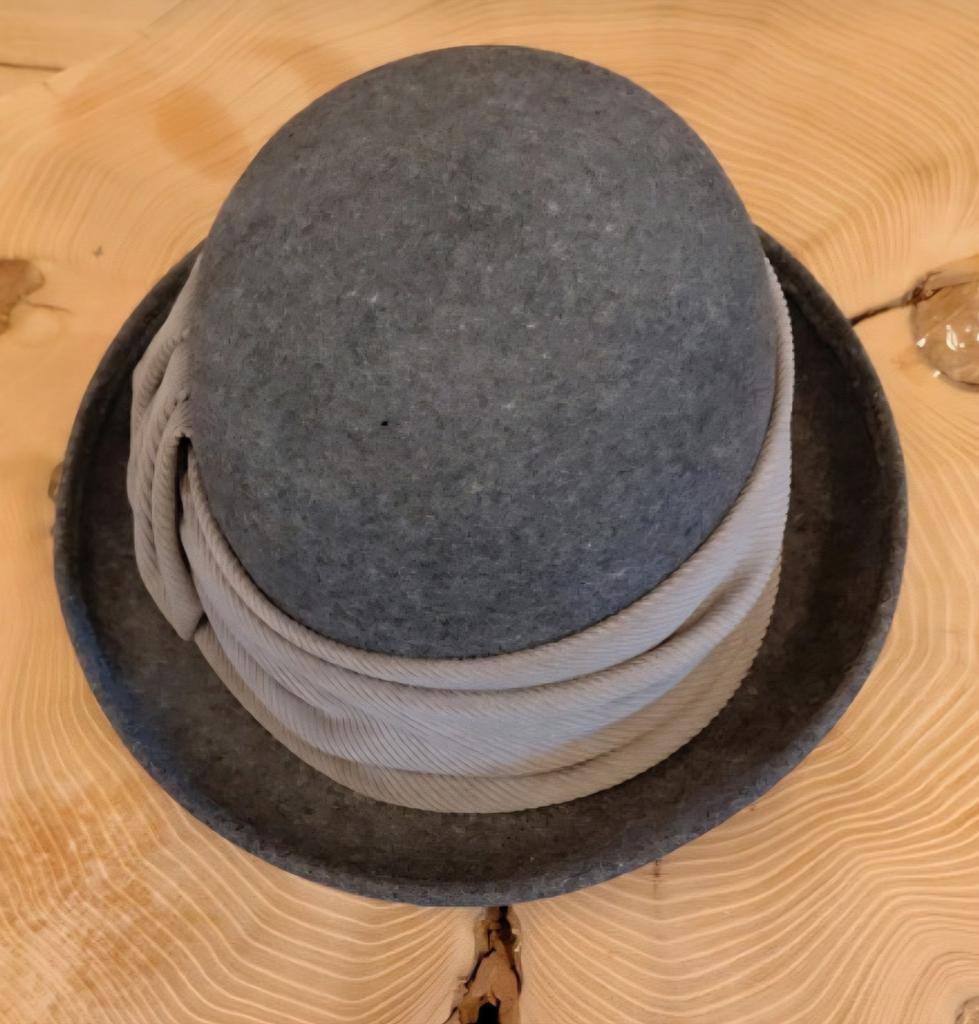 Dameshoeden maat M - Diverse stijlen, Kleding | Dames, Hoeden en Petten, Ophalen of Verzenden, Gedragen, Hoed